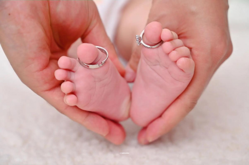 新泰怀孕多久才会孕吐